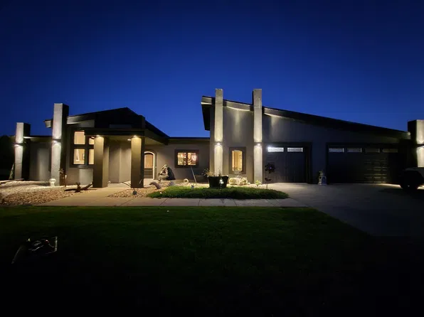 2318 Dyreson Rd, Mc Farland, WI 53558