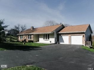 73 Clapboard Ridge Rd, Danbury, CT 06811