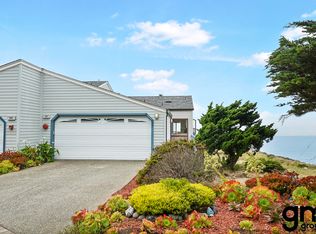 207 Roberts Rd, Pacifica, CA 94044