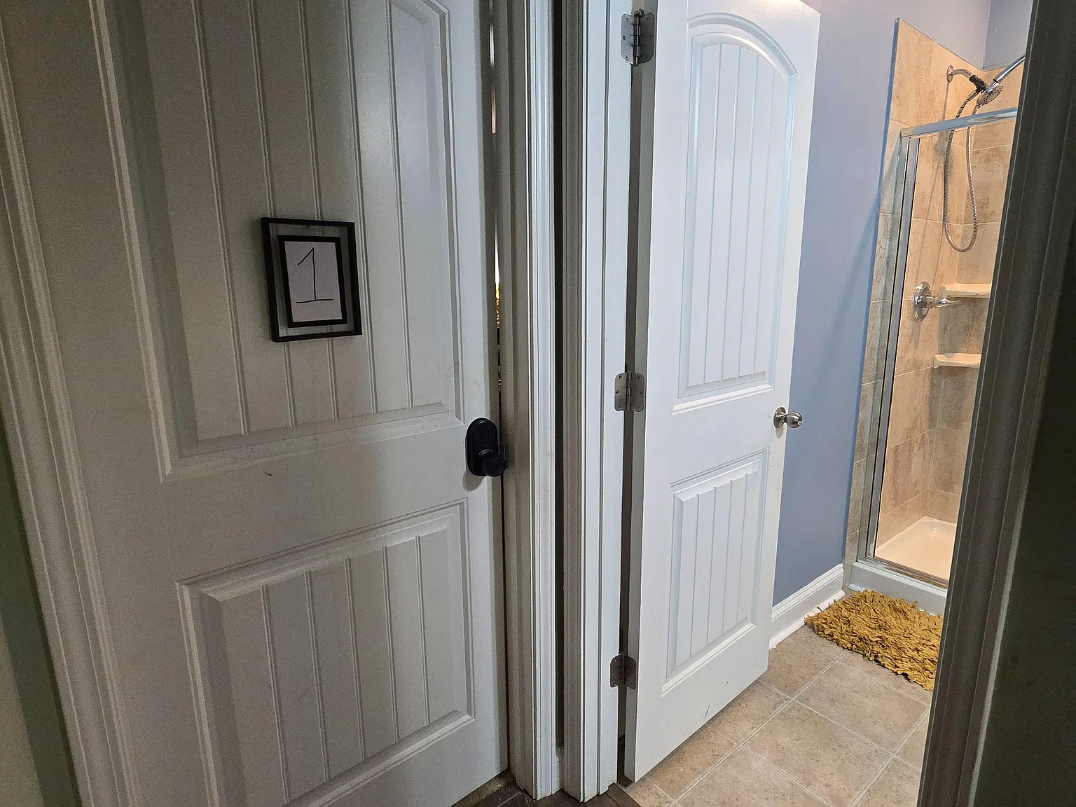 2 bed, 1.0 bath, 2800 sqft, $983 — Photo 3