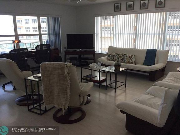 5th image of 3900 Galt Ocean Dr APT 207