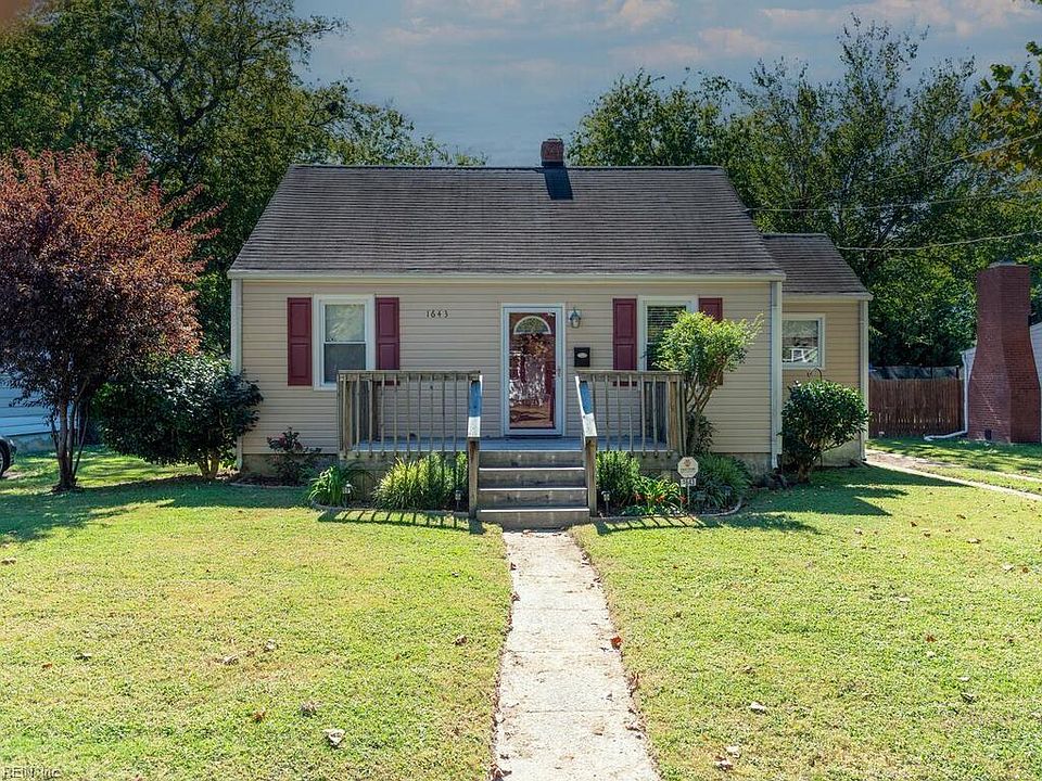 Gorgeous Cape Cod style house!