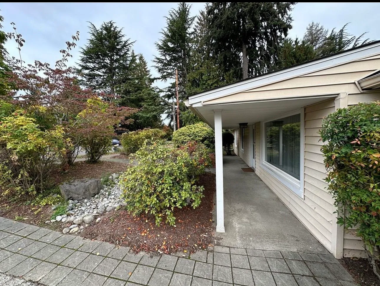 5 bed, 1860 sqft, $3,980 — Photo 2