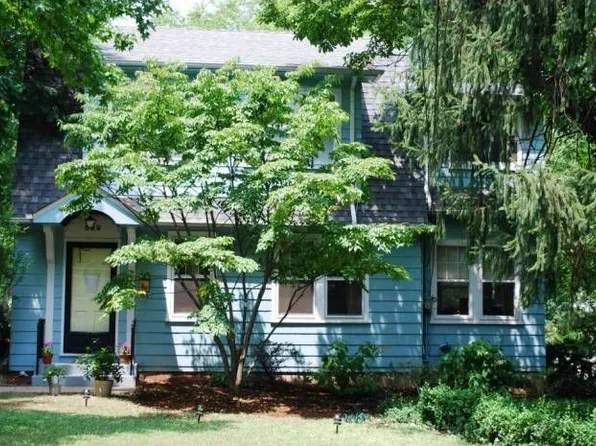 529 E Essex Ave, Saint Louis, MO 63122