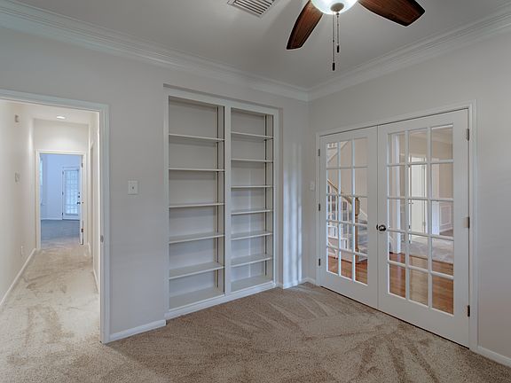 5th image of 150 W Sterling Pond Cir