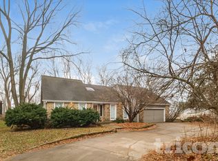 1901 E Frontier Ln, Olathe, KS 66062