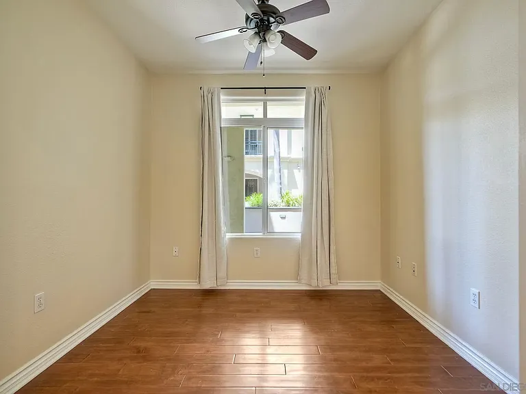 Studio/Study/Office