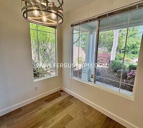 5th image of 321 Whisperlodge Ct