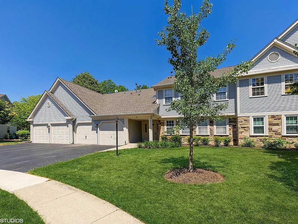 1st image of 33 Ashburn Ct Unit W2