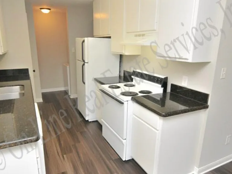 701 Balcones Dr #64 — Photo 6