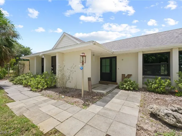 15970 Triple Crown Ct, Fort Myers, FL 33912