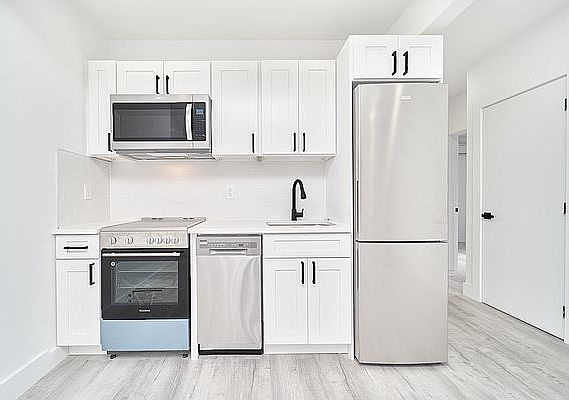 1st image of 401 W 54th St APT 3S