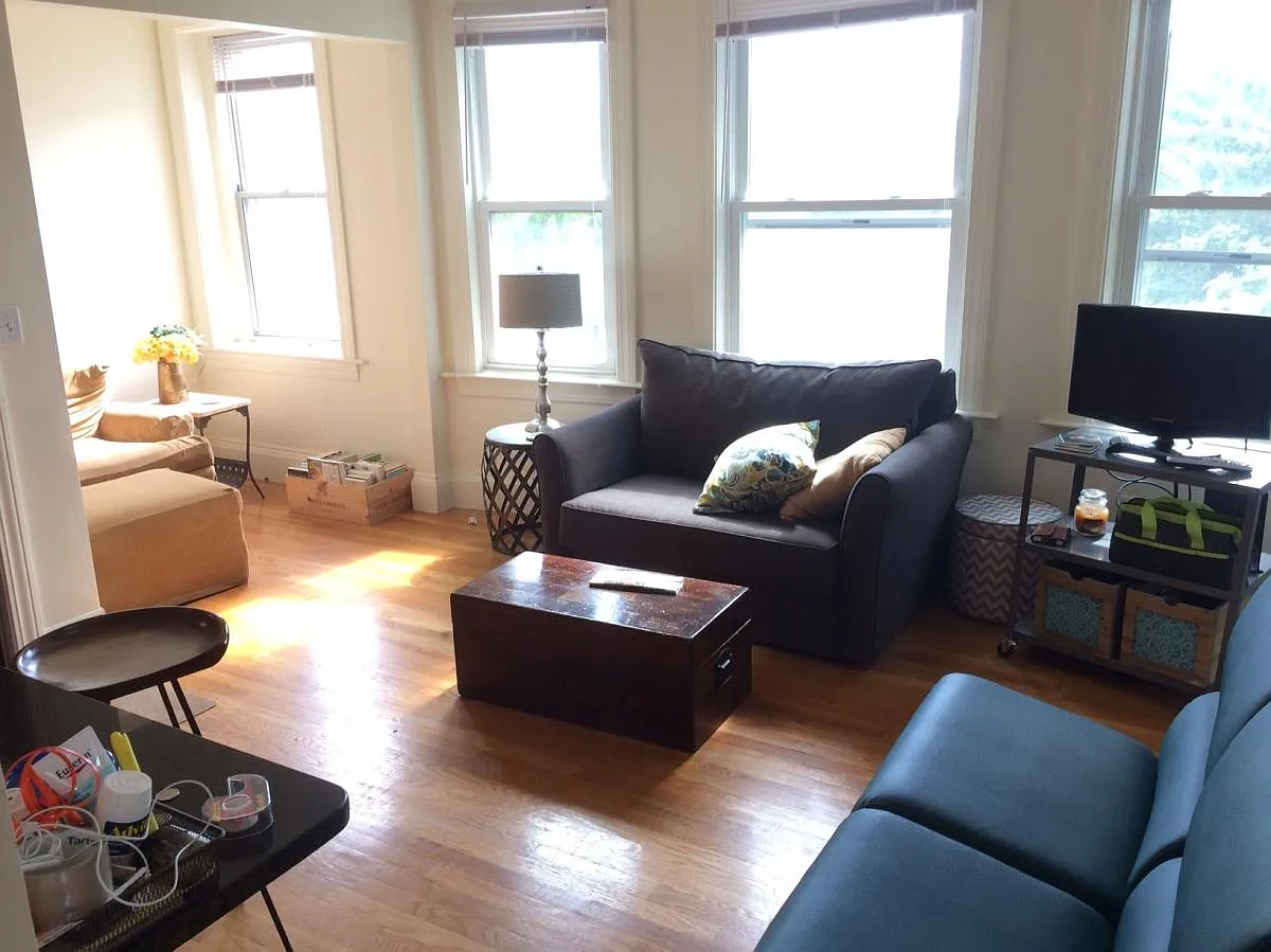 2 bed, $3,200 — Photo 2