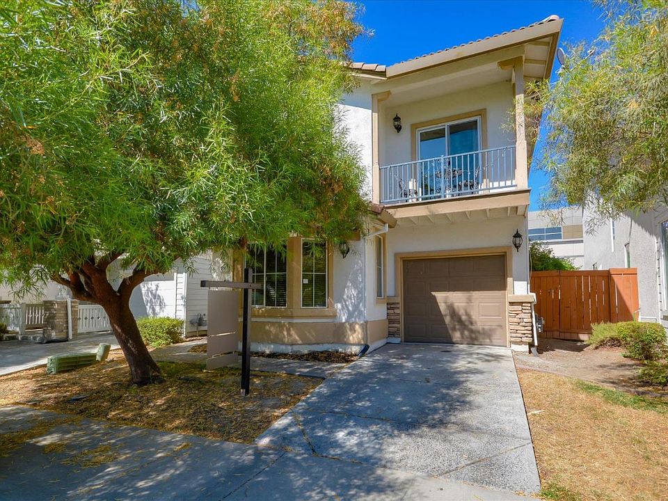 1st image of 470 Penhow Cir