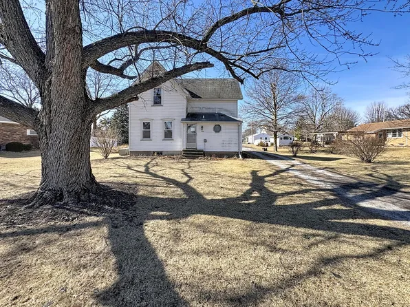 108 S Yates St, Alpha, IL 61413