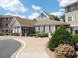 4400 36th Ave N APT 237, Robbinsdale, MN 55422