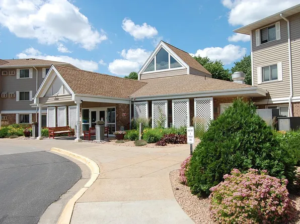 4400 36th Ave N APT 237, Robbinsdale, MN 55422