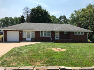 310 Longwood Dr, Irwin, PA
