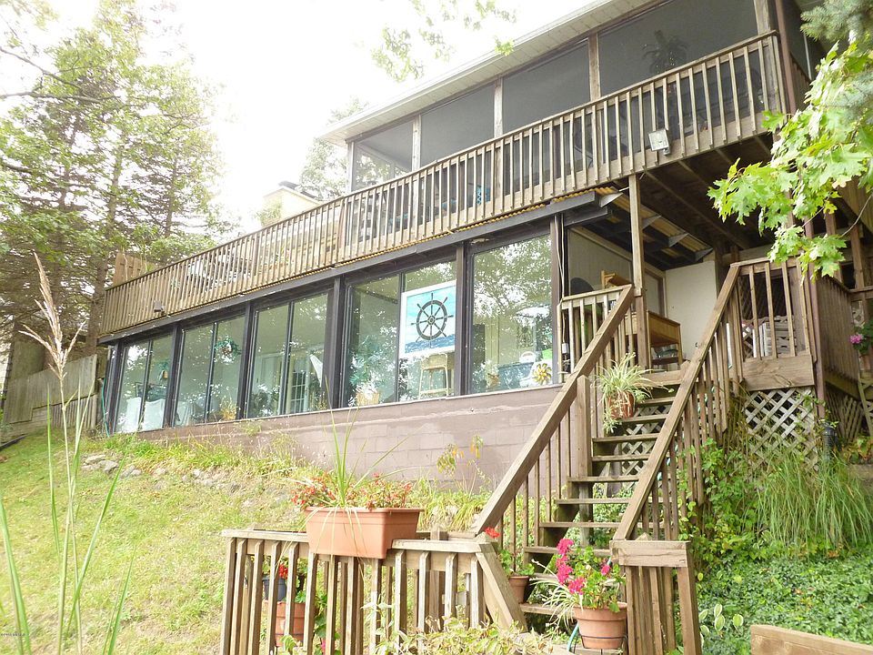 1st image of 3461 W Shore Dr