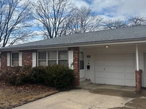 2011 Bruce Dr, Urbana, IL 61801