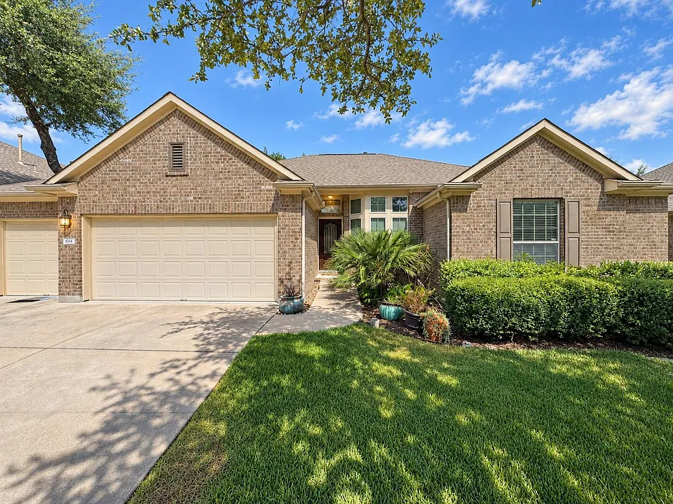 604 Mandarin Flyway