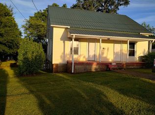 112 Cleveland St, Easley, SC 29640