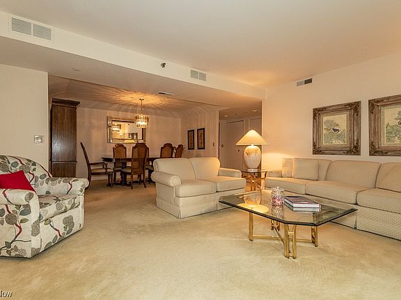 5th image of 160 Fox Hollow Dr APT 205