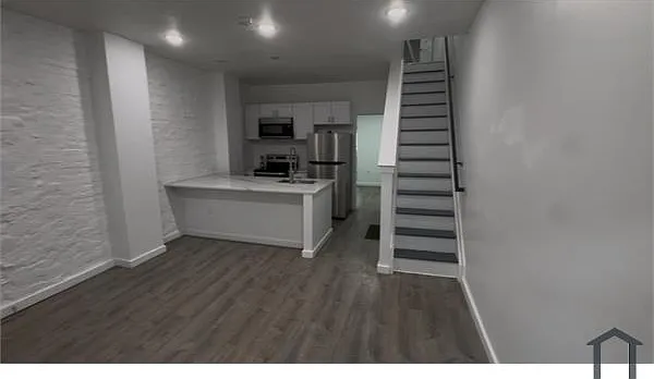 2859 N Ringgold St — Photo 1