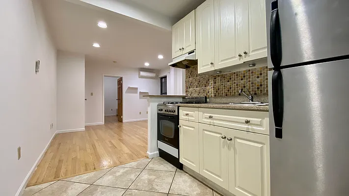 Rented by Douglas Elliman | media 11