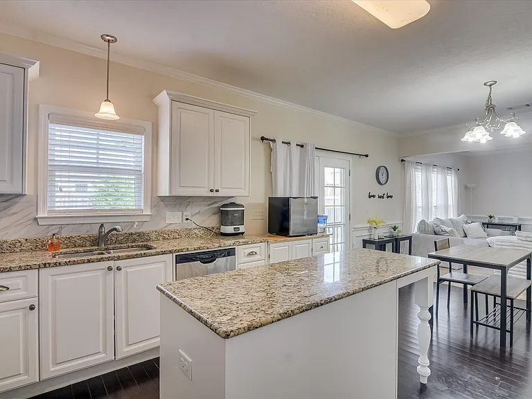 2507 Kari Ln — Photo 15