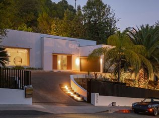 9229 Robin Dr, Los Angeles, CA 90069