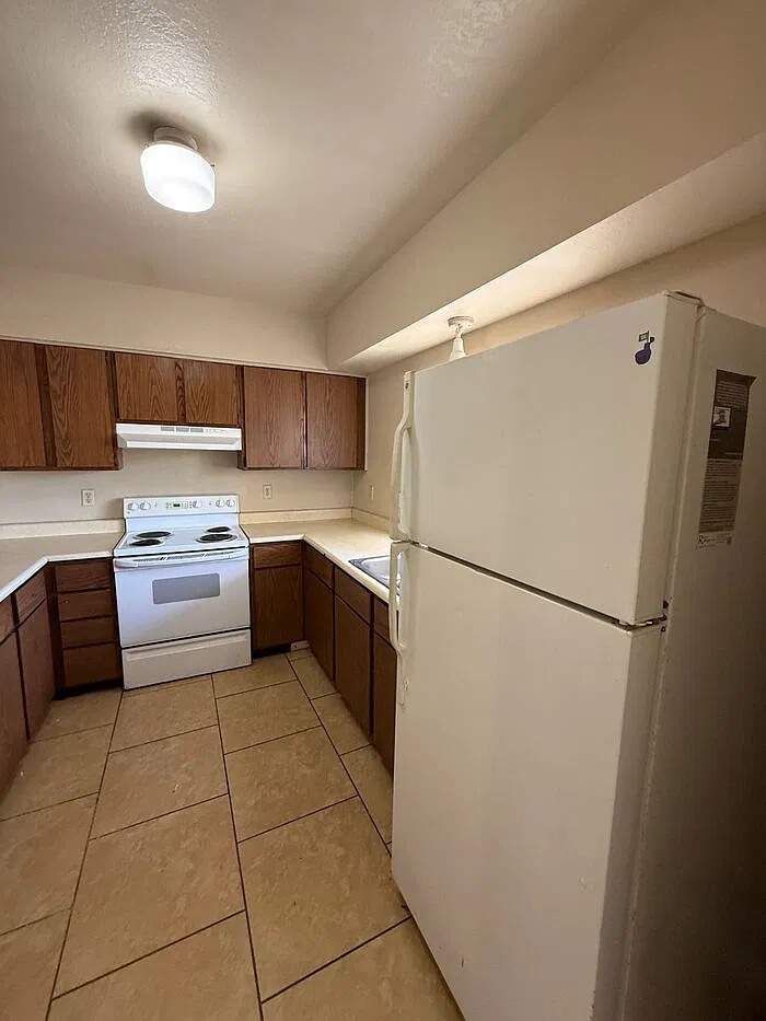2 bed, 1.0 bath, 750 sqft, $1,000 — Photo 4
