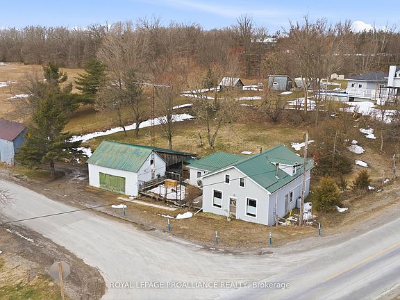 3rd image of 2227 Deseronto Rd