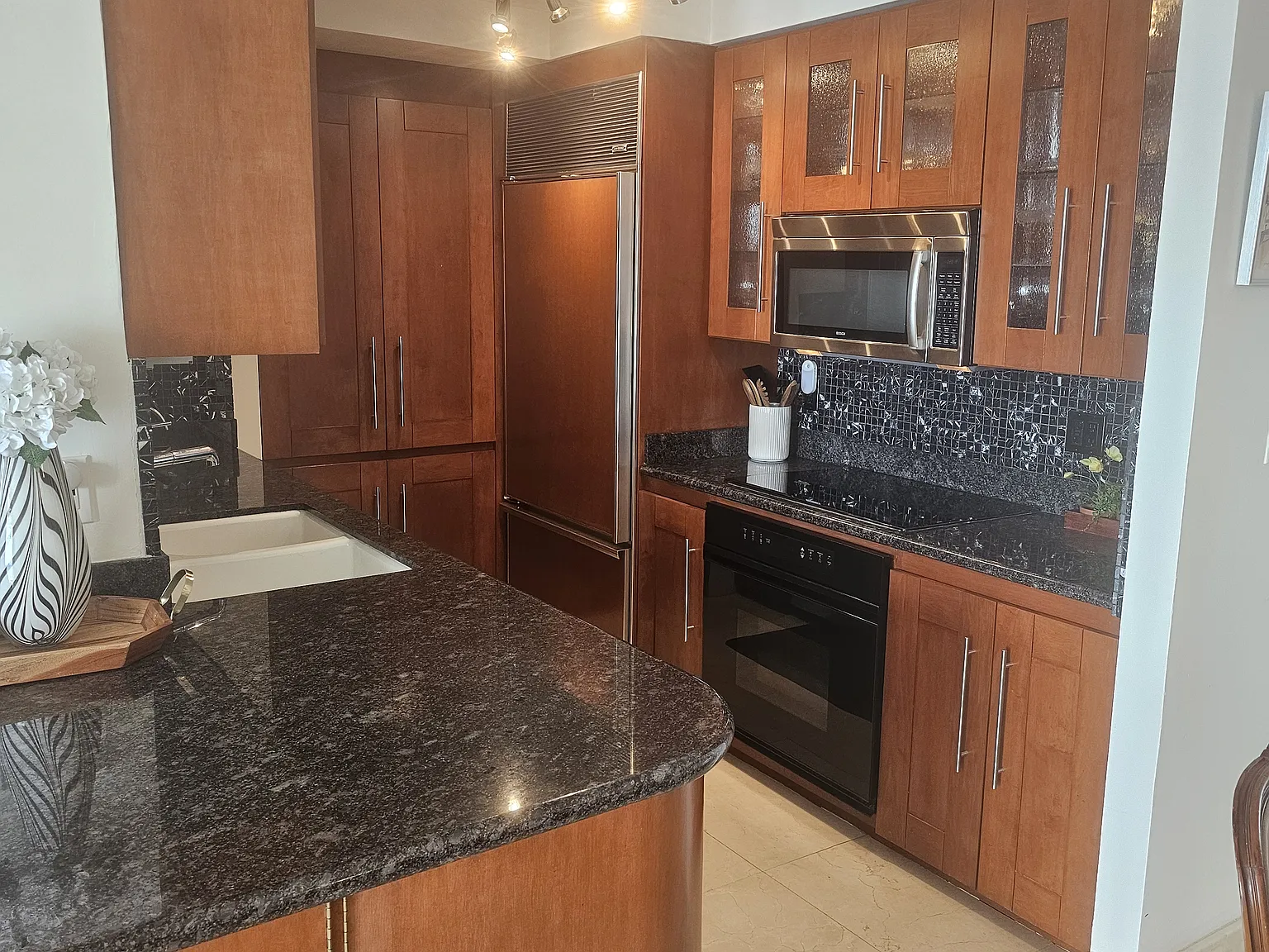 2 bed, 1148 sqft, $10,000 — Photo 3