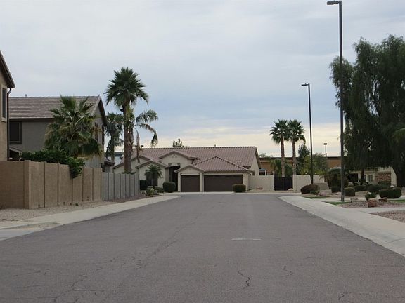 4th image of 2226 S Heritage Dr
