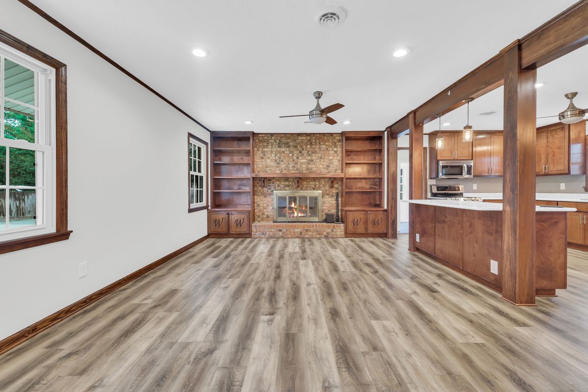 next background image