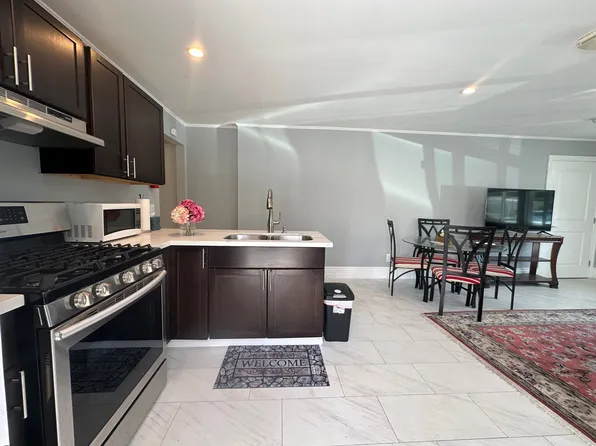 23003 Brenford St, Woodland Hills, CA 91364