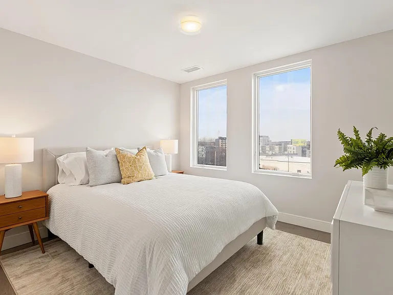 390 Cambridge St #1 — Photo 7