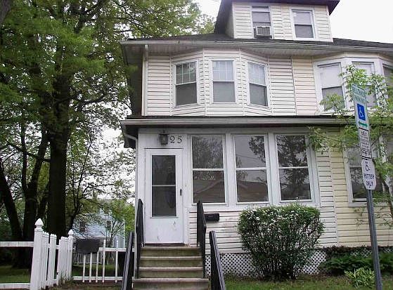 2nd image of 25 Park Ln