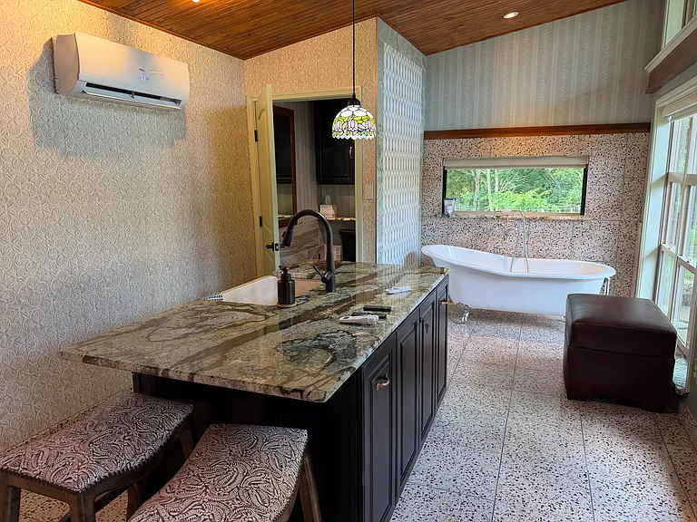 2453 Bottoms East Rd — Photo 41