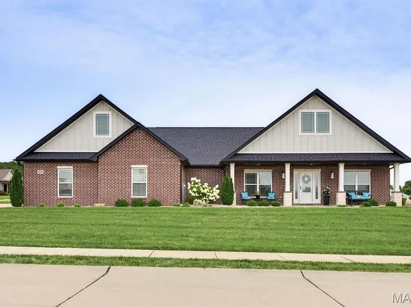272 Orange Bowl Dr, Cape Girardeau, MO 63701