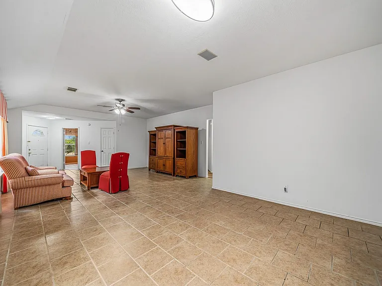 22327 Albee Dr — Photo 10