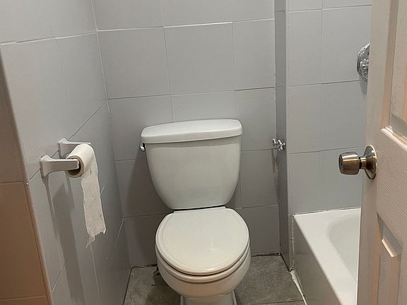 4th image of 25-44 33rd St #1