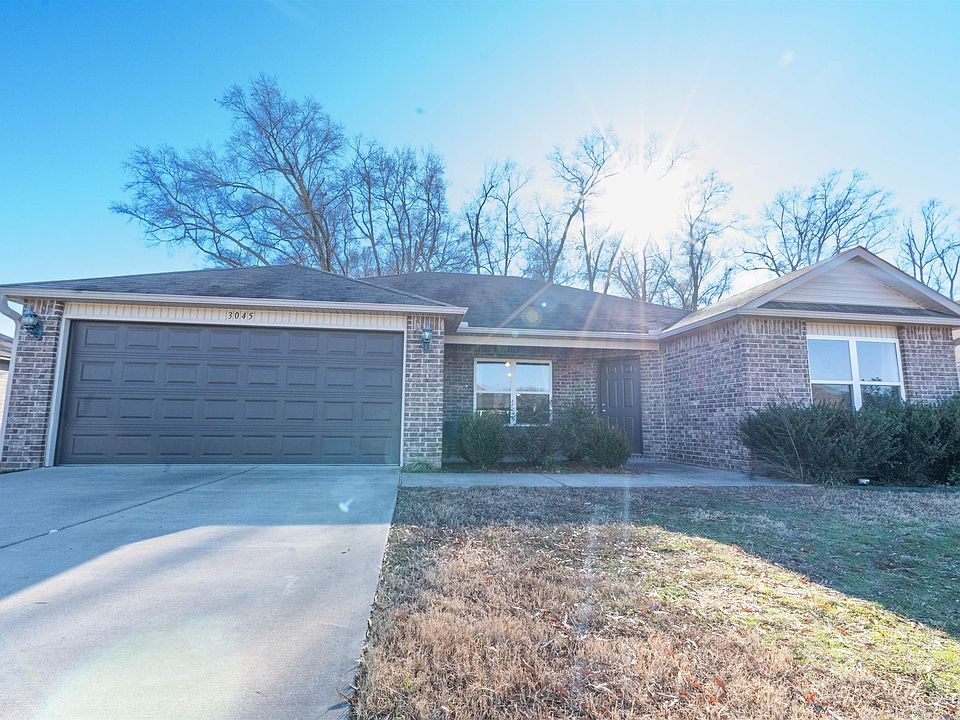 1st image of 3045 Beechwood Dr