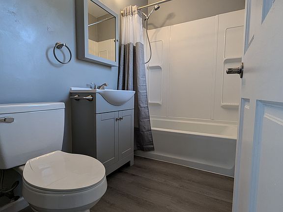 5th image of 1310 E Mishawaka Ave #4