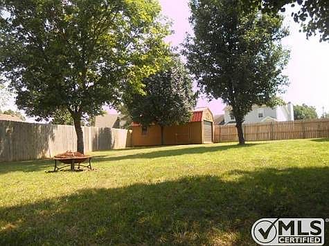 3rd image of 103 Cowboy Dr