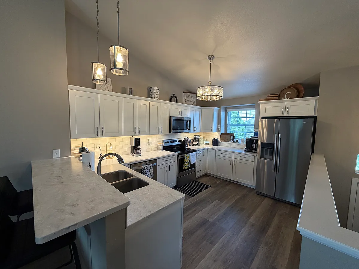 Building Photo - 1557 Sadler Dr