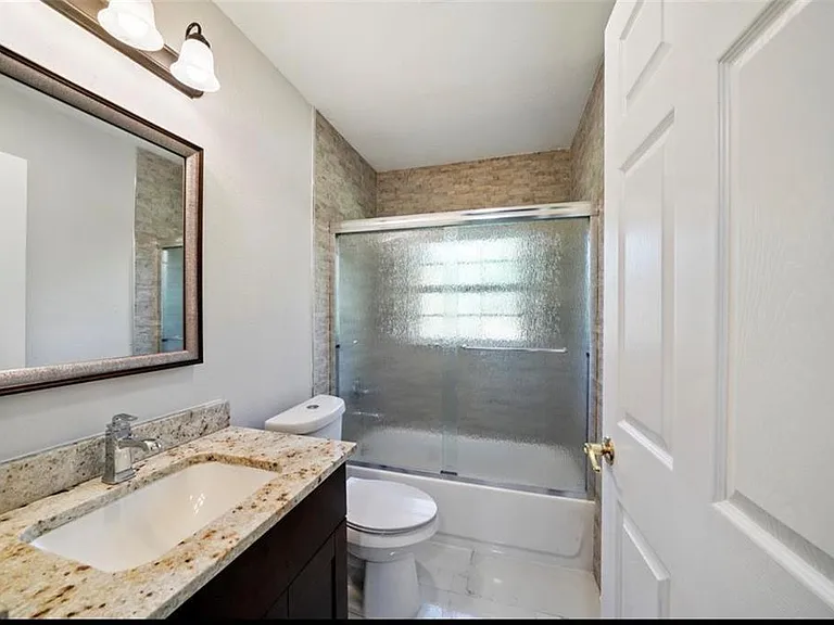 6526 Westview Dr — Photo 7