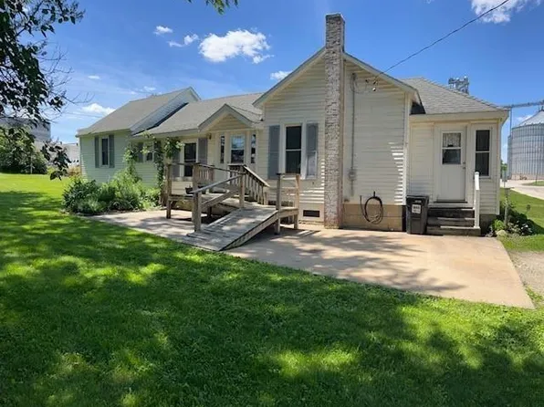 106 W Burger St, Hawkeye, IA 52147