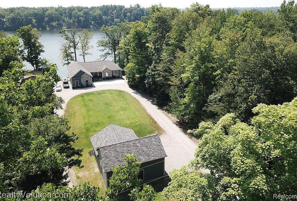 4689 Cusenza Dr, Otter Lake, MI 48464 MLS 20230066501 Zillow